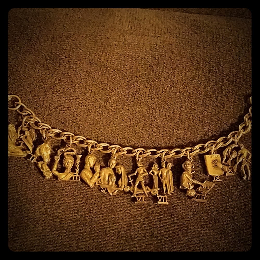 Cora 10 commandant bracelet